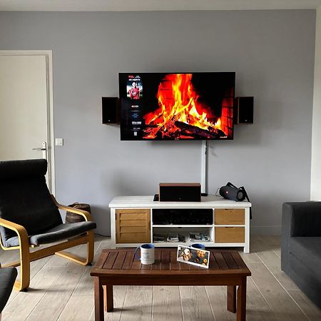 La Fromagerie Maison Lumineuse Et Spacieuse Beau Sejour 5 Ch 2 Wc 1 Sdb Grand Jardin Clos 5Mn A Pied Commerces 10 Mn Plage Omaha Beach Proche Plages Du Debarquement Trevieres Exterior foto