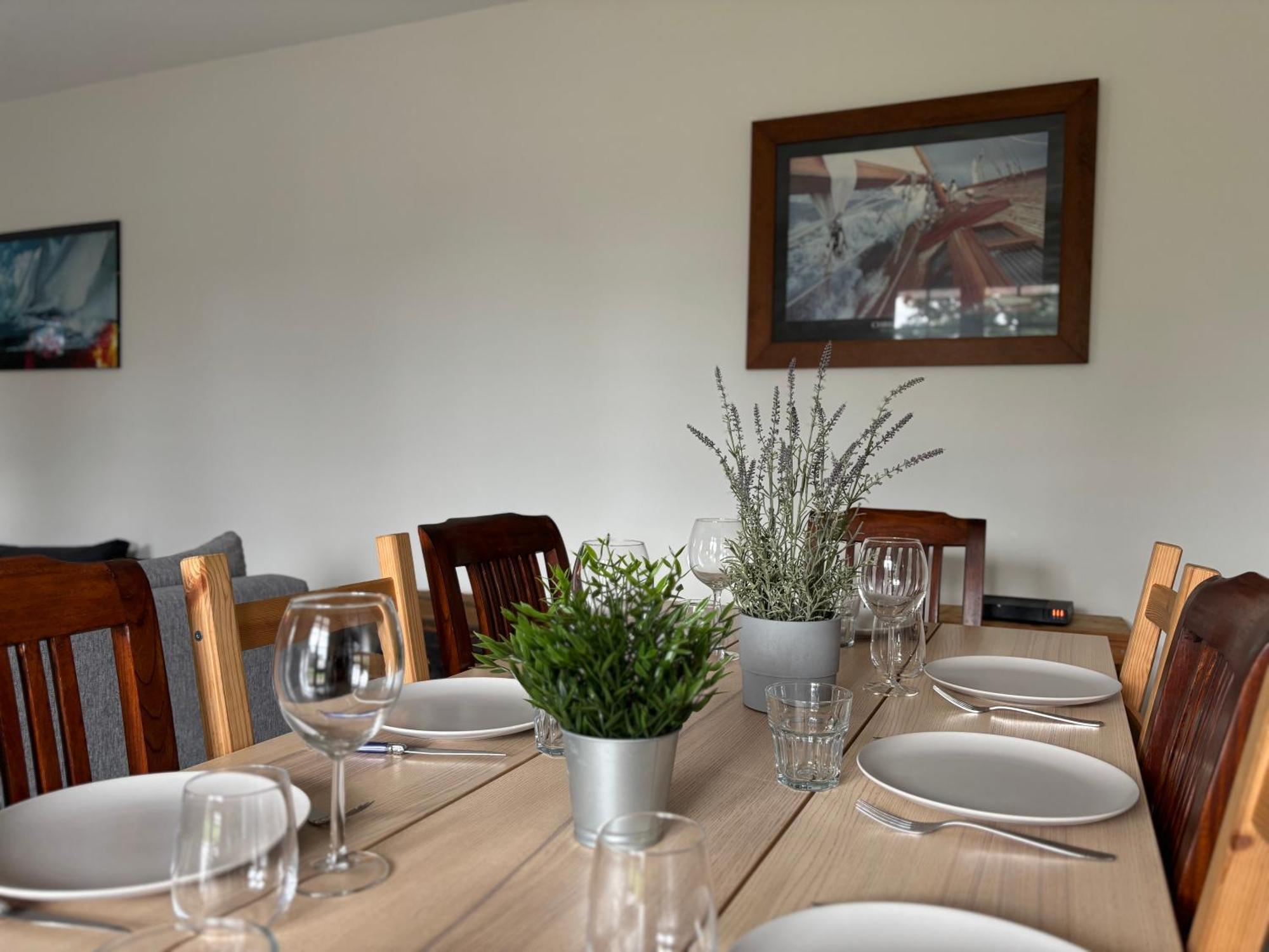 La Fromagerie Maison Lumineuse Et Spacieuse Beau Sejour 5 Ch 2 Wc 1 Sdb Grand Jardin Clos 5Mn A Pied Commerces 10 Mn Plage Omaha Beach Proche Plages Du Debarquement Trevieres Exterior foto